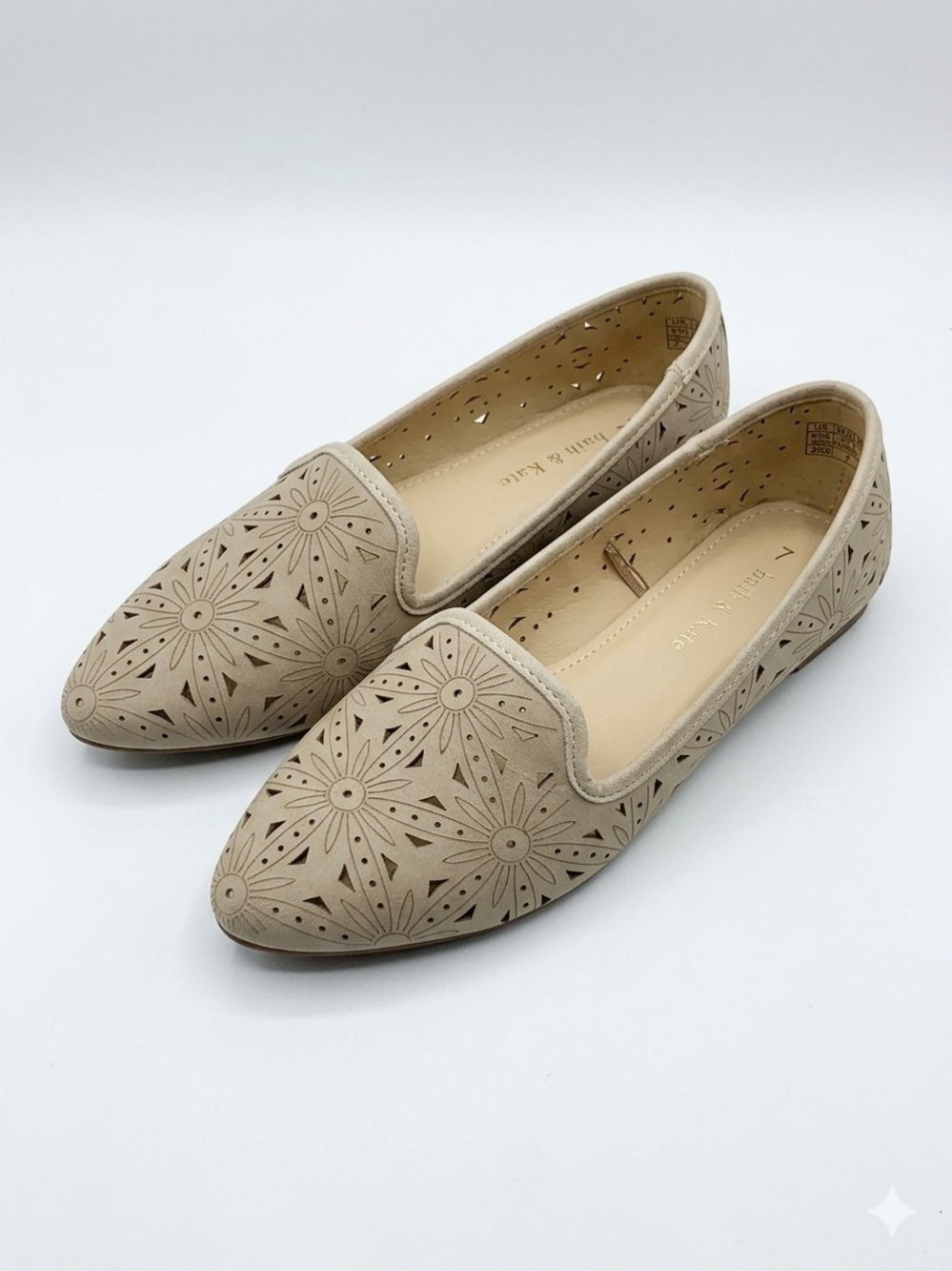 Olivia and Kate beige laser-cut pointed toe flats Brand new size 7 - Picture 3 of 5